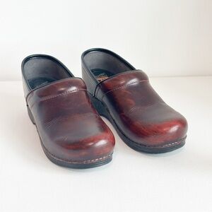 Dansko XP Women’s Burgundy Leather  Comfort Shoes Clogs EU 42/US 11.5-12